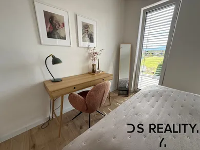 Na prenájom 3-izbový byt, 85 m², Prievidza, Riečna