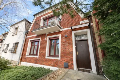 Houses for sale, 1-room in Bratislava-Staré Mesto · €515,000