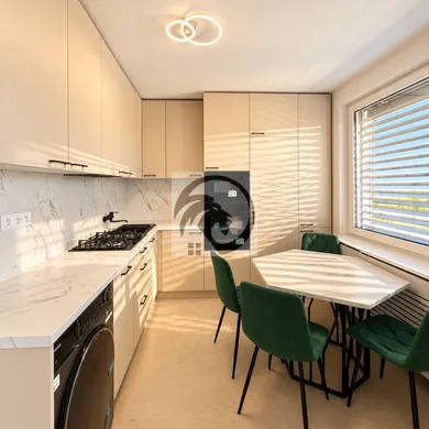 Na predaj 3-izbový byt, 66 m², Levice, Ul. M. R. Štefánika
