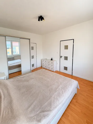 Na prenájom 3-izbový byt, 65 m², Levice, Ul. Ľ. Štúra
