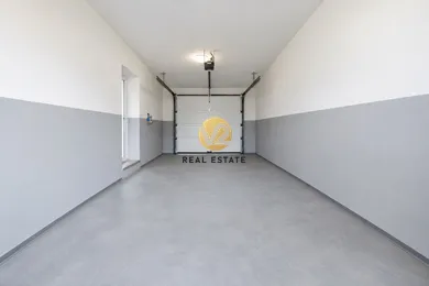 Na prenájom objekt, 510 m², Nitra, Novozámocká