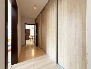 Na prenájom 3-izbový byt, 74 m², Bratislava-Ružinov, Kozmonautická