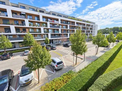 Na predaj 2-izbový byt, 54 m², Bratislava-Petržalka, Béžová