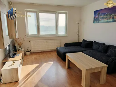 Mieszkania na wynajem, 3-pokojowe, Šaľa · €650