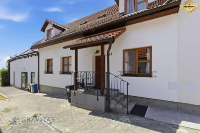 Domy na predaj 4-izbový, Bratislava-Rača · €315 000