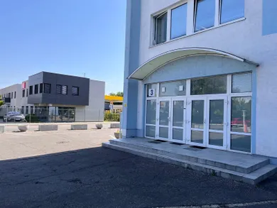 Lokale komercyjne na wynajem, Bratislava-Petržalka · €660
