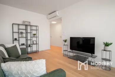 Na prenájom 2-izbový byt, 60 m², Bratislava-Ružinov, ulica