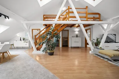 Na predaj 4-izbový byt, 149 m², Bratislava-Staré Mesto, Björnsonova