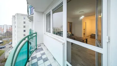 Na prenájom 2-izbový byt, 55 m², Bratislava-Vrakuňa, Bebravská