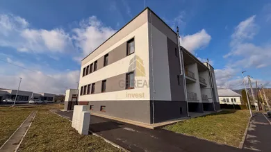 Na predaj 3-izbový byt, 79 m², Trnava pri Laborci