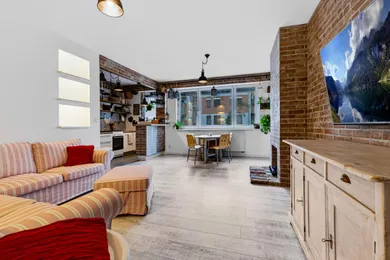 Na prenájom 3-izbový byt, 100 m², Bratislava-Záhorská Bystrica