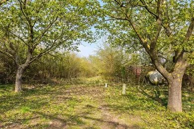 Pozemky na predaj, Levice · €18 000