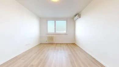 Na predaj 2-izbový byt, 53 m², Bratislava-Vrakuňa, Bebravská 18