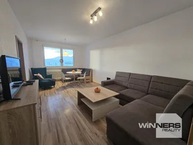 Na prenájom 3-izbový byt, 76 m², Poprad, Jesenná