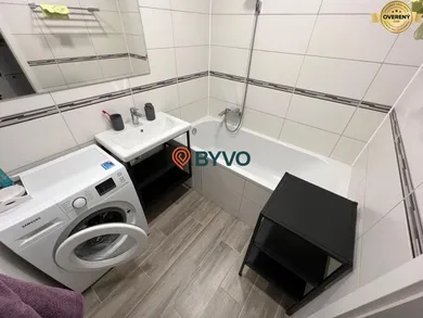 Na predaj 2-izbový byt, 54 m², Bratislava-Petržalka, Lachova