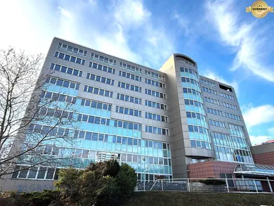 Na prenájom komerčné, 188 m², Bratislava-Ružinov, Jarabinková