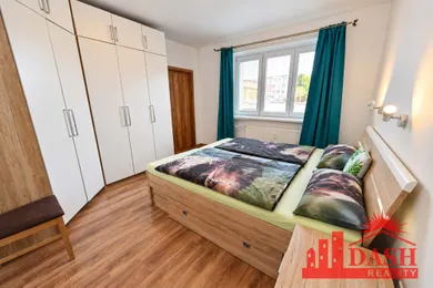 Na prenájom 2-izbový byt, 63 m², Trenčín, Študentská
