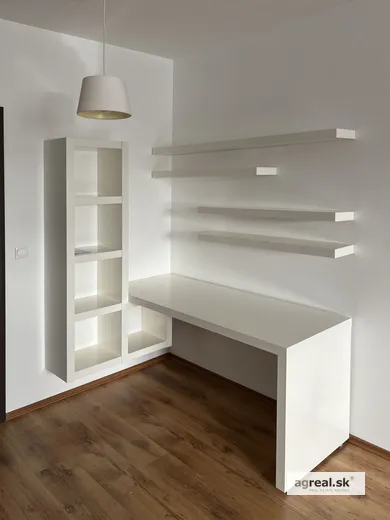 Na predaj 1-izbový byt, 31 m², Bratislava-Staré Mesto