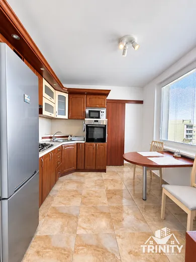 Na prenájom 2-izbový byt, 62 m², Nové Zámky, Komárňanská ulica