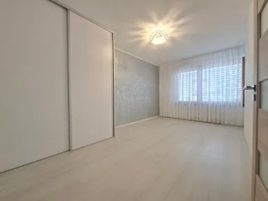 Na predaj 2-izbový byt, 60 m², Piešťany, Pod Párovcami