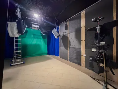 Na prenájom dom, 145 m², Bratislava-Ružinov, Hrachová