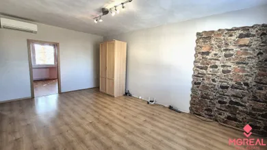 Na predaj 3-izbový byt, 110 m², Topoľčany, Agátová