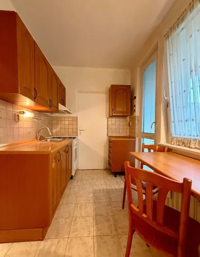 Na prenájom 1-izbový byt, 34 m², Bratislava-Karlova Ves, Karloveská