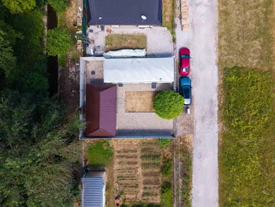 Na predaj rekreačný dom, 60 m², Budmerice, Kaštielska