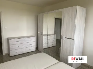 Na prenájom 2-izbový byt, 50 m², Bratislava-Nové Mesto, Nobelova