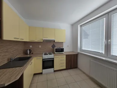 Byty na prenájom 1-izbový, Pezinok · €550