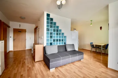 Na predaj 2-izbový byt, 54 m², Bratislava-Dúbravka, Agátová