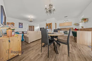Na predaj 3-izbový dom, 144 m², Šamorín, Hlavná