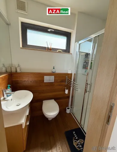 Na predaj 3-izbový dom, 240 m², Bratislava-Jarovce, Jazerná