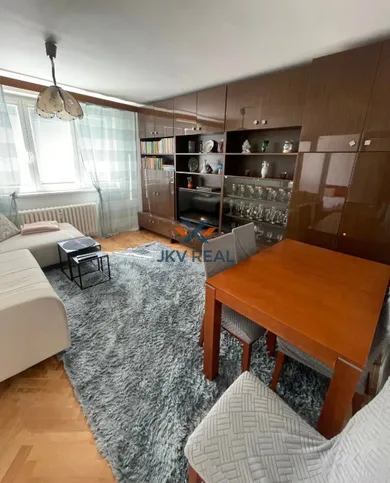Na predaj 3-izbový byt, 53 m², Trenčín, považská