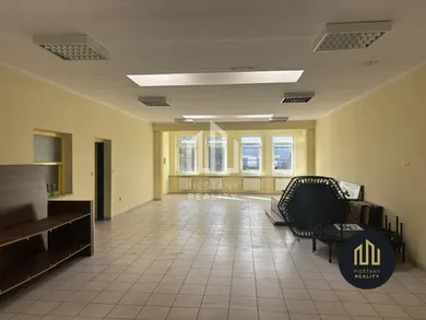 Na prenájom objekt, 200 m², Piešťany