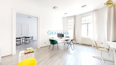 Na prenájom komerčné, 57 m², Bratislava-Staré Mesto, Gunduličova