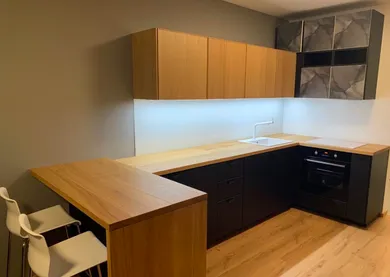 Na prenájom 2-izbový byt, 48 m², Bratislava-Ružinov, Plynárenská