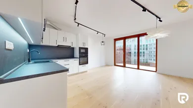Na prenájom 2-izbový byt, 50 m², Bratislava-Ružinov, Košická