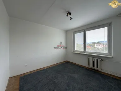 Na predaj 3-izbový byt, 77 m², Piešťany, A. Hlinku