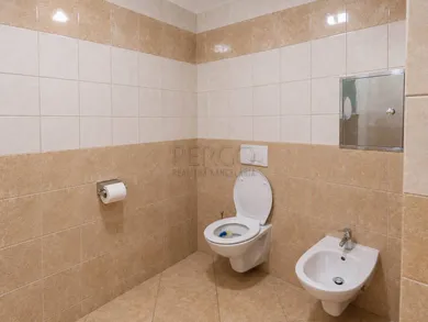 Na prenájom 5-izbový byt, 214 m², Bratislava-Staré Mesto