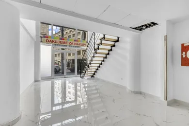 Комерційні приміщення в оренду, Bratislava-Staré Mesto · €2 800