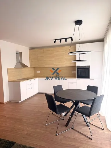 Mieszkania na wynajem, 2-pokojowe, Trnava · €900