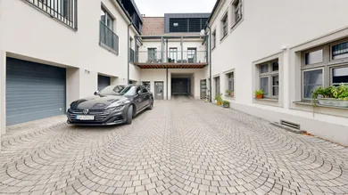 Na prenájom komerčné, 18 m², Trnava, Kapitulská