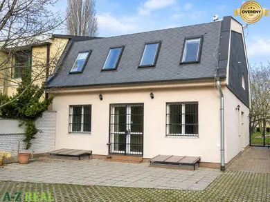 Komerčné priestory na prenájom, Bratislava-Ružinov · €2 100