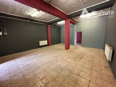 Lokale komercyjne na wynajem, Bratislava-Petržalka · €545