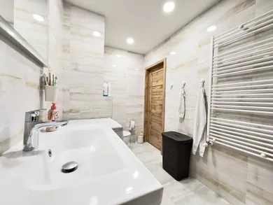 Na predaj 3-izbový byt, 69 m², Pezinok, Bystrická