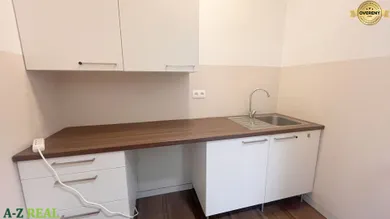 Na prenájom komerčné v Bratislava-Nové Mesto · €1 600 · Novostavba