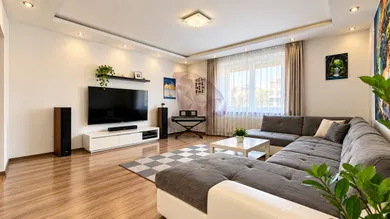 Na predaj dom, 184 m², Senec, Letná