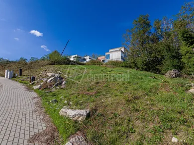 Na predaj pozemok, 654 m², Bratislava-Rača, Pod zemným vrchom