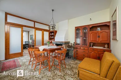 Na predaj dom, 244 m², Bratislava-Nové Mesto, Ambrova